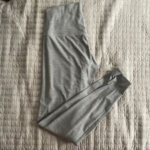 gray 28in Lululemon align leggings in size 8!